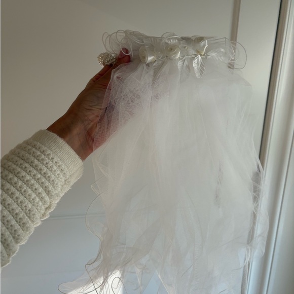 Pearl Flower Girl/First Communion Crown - Picture 2 of 4